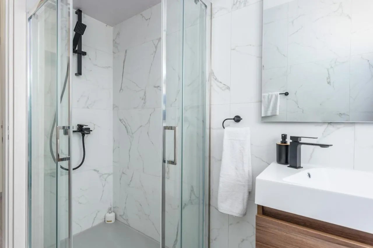 Amore 2-Br Apt By Finikoudes Larnaca Cyprus
